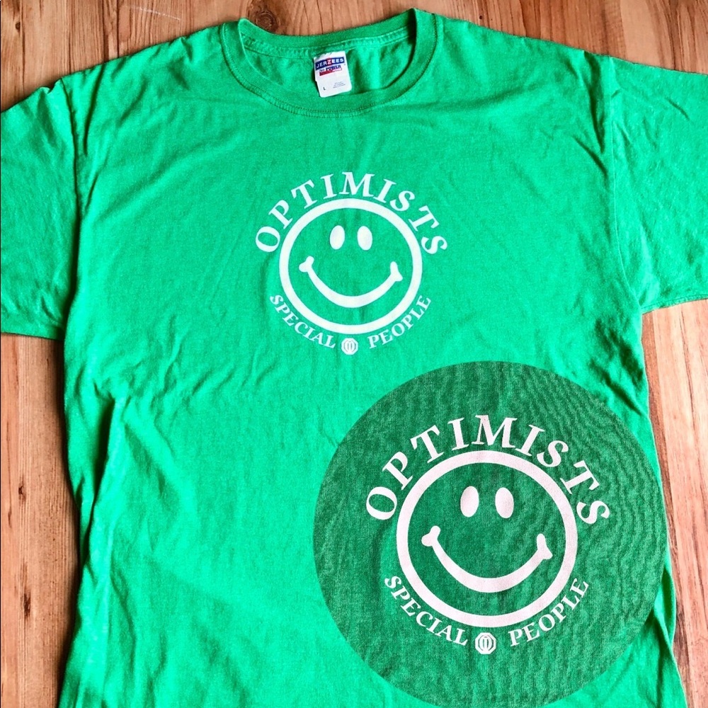 JERZEES Tee Shirt OPTIMISTS SPECIAL PEOPLE Green Large Men’s UNISEX